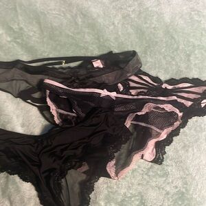 4 pairs Victoria’s Secret Medium panties